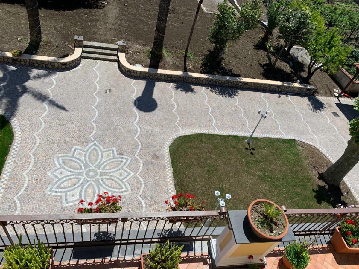 Villa Lucia Terrazza Panoramica Кастелламмаре-ди-Стабия Экстерьер фото